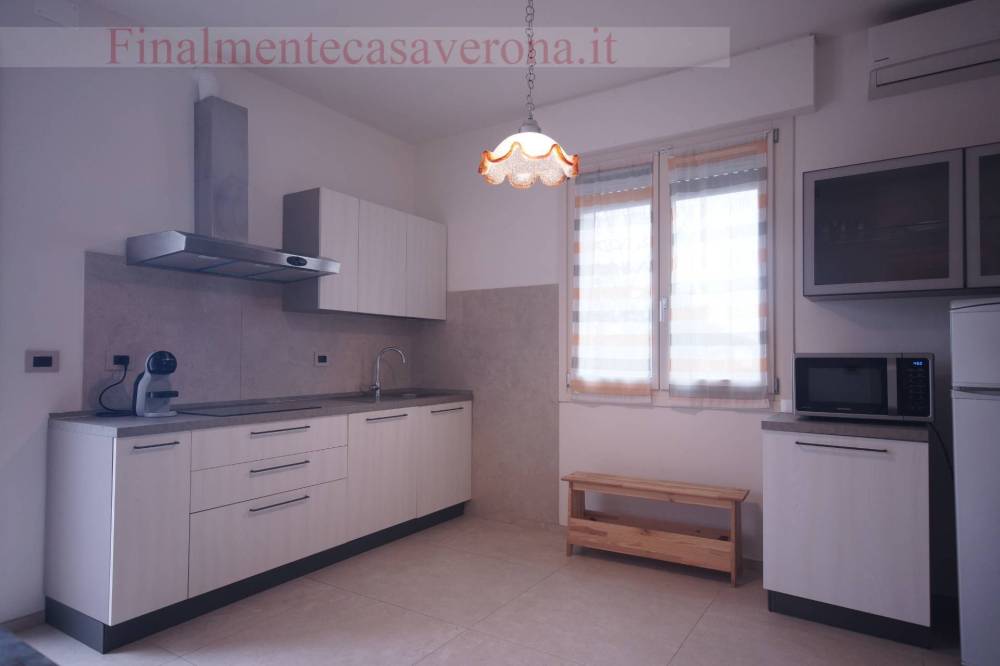 appartamento in affitto a Castelnuovo del Garda in zona Cavalcaselle