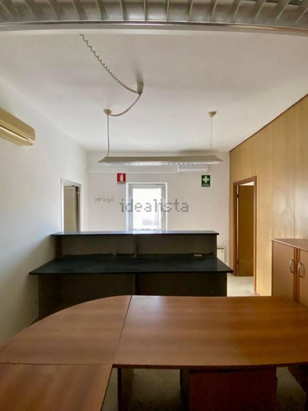 ufficio in affitto a Cavaion Veronese in zona Sega