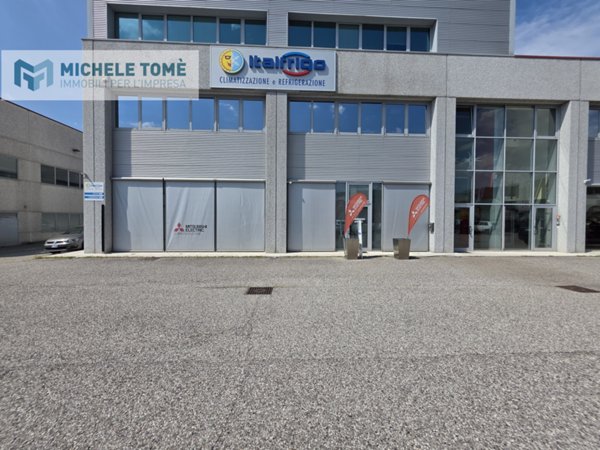 locale commerciale in affitto a Cavaion Veronese