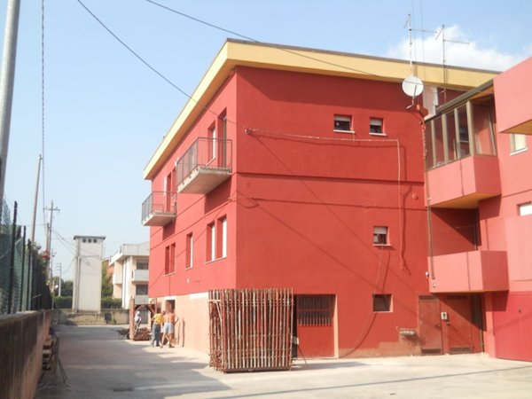 locale commerciale in affitto a Cerea