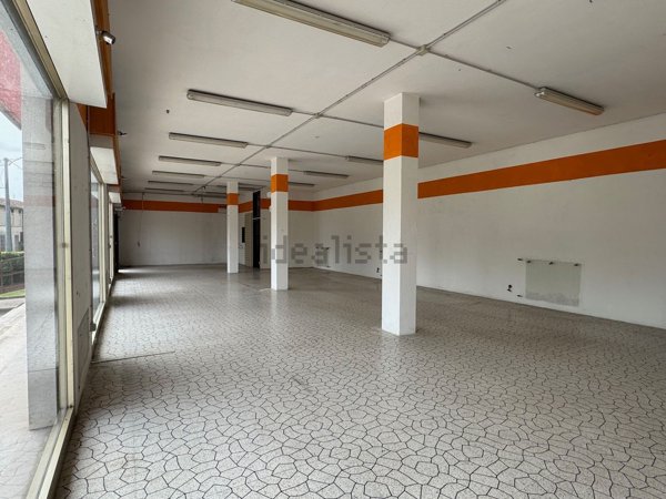 locale commerciale in affitto a Cerea