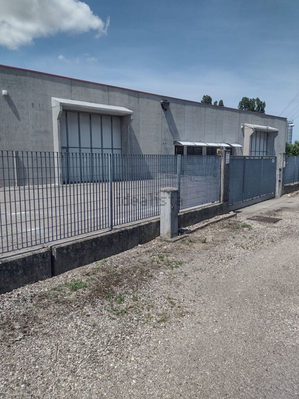 locale di sgombero in affitto a Cerea in zona Asparetto