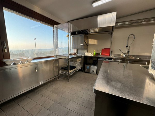 negozio in affitto a Colognola ai Colli