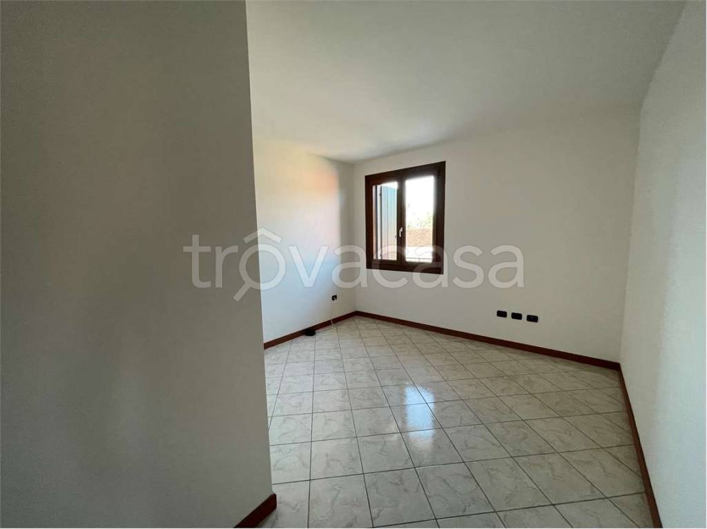 appartamento in affitto a Concamarise in zona Capitello