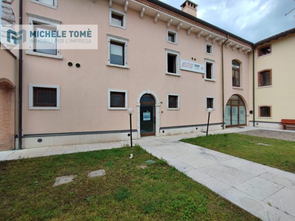 ufficio in affitto a Dolcè in zona Volargne