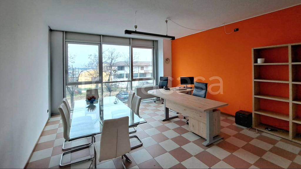 ufficio in affitto a Dolcè in zona Volargne