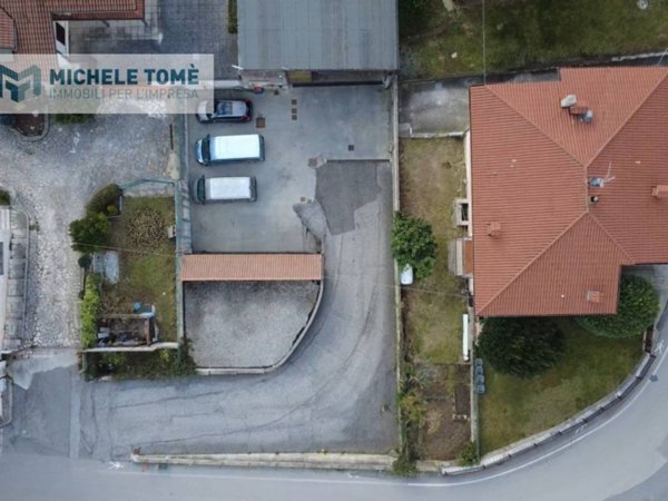 locale commerciale in affitto a Dolcè in zona Peri