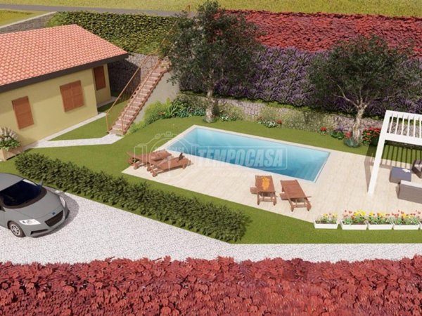 casa indipendente in vendita a Ferrara di Monte Baldo