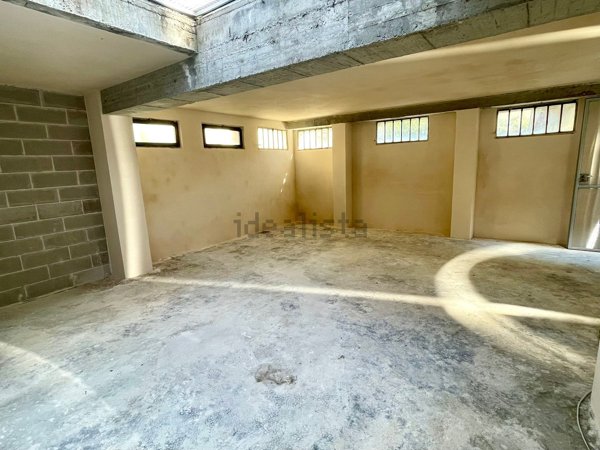 locale di sgombero in affitto a Garda