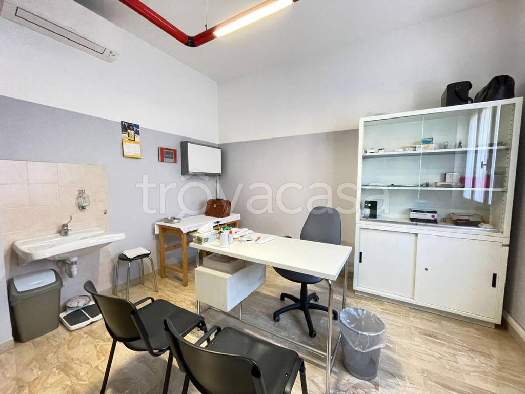 ufficio in affitto a Grezzana in zona Lugo