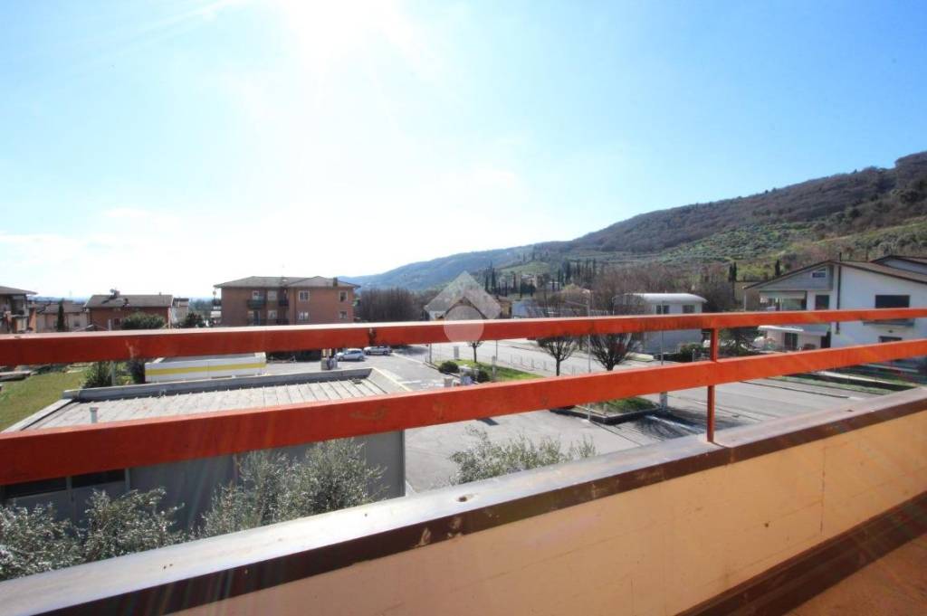 appartamento in affitto a Grezzana