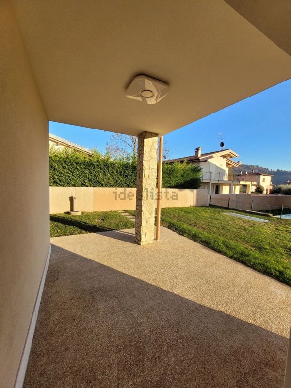 casa indipendente in affitto ad Illasi