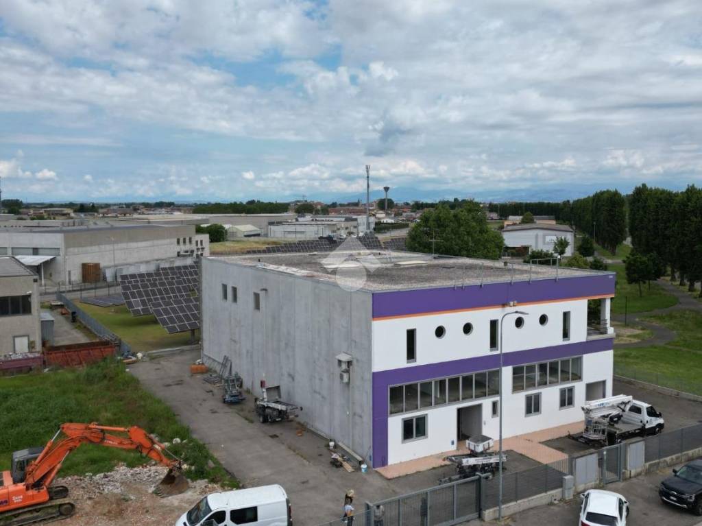 locale commerciale in affitto ad Isola della Scala