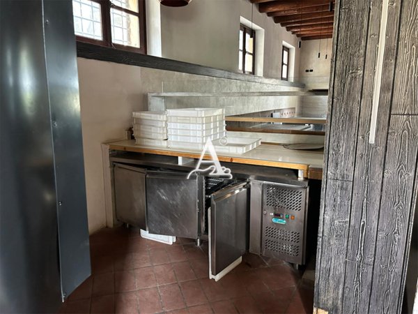 negozio in affitto ad Isola della Scala