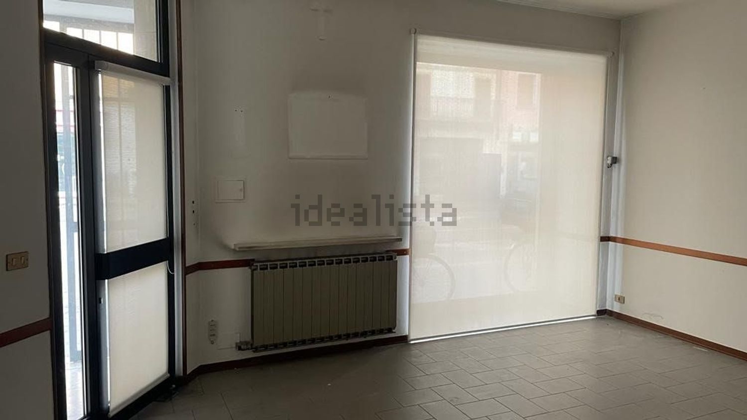 locale commerciale in affitto ad Isola della Scala