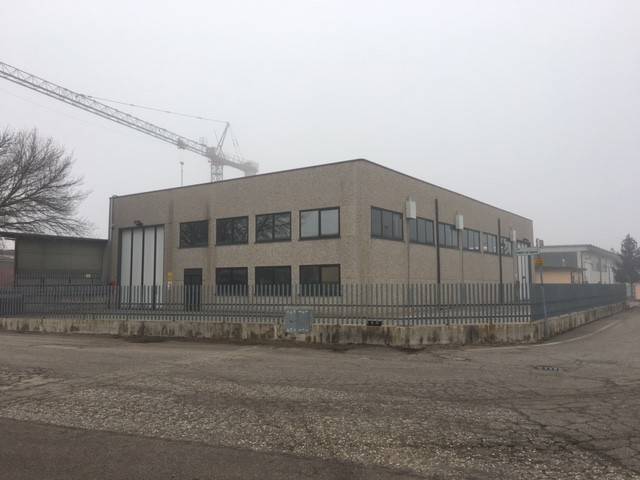 locale commerciale in affitto ad Isola della Scala