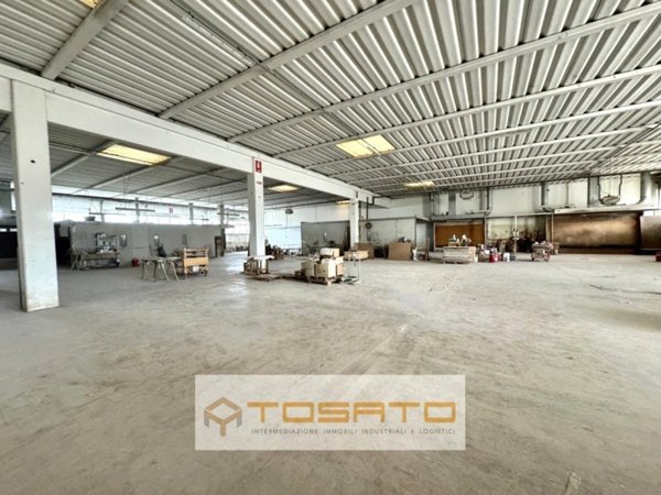 locale commerciale in affitto ad Isola Rizza