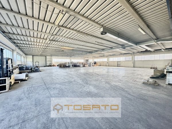 locale commerciale in affitto ad Isola Rizza