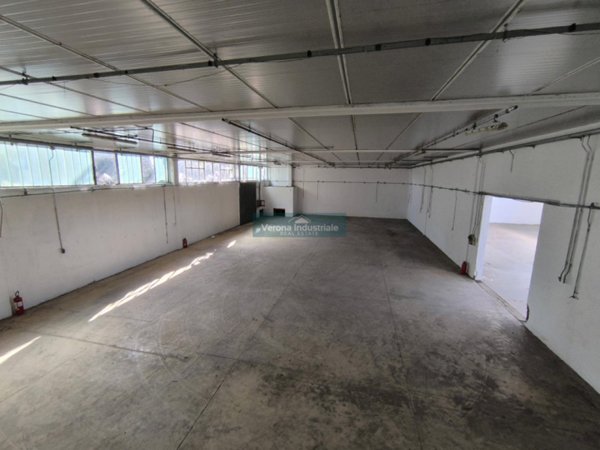 capannone in affitto ad Isola Rizza