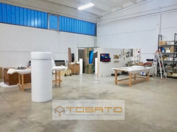 capannone in affitto ad Isola Rizza