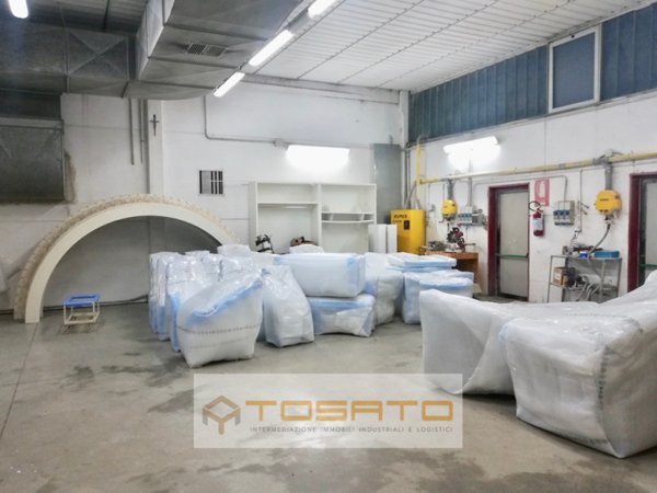 capannone in affitto ad Isola Rizza