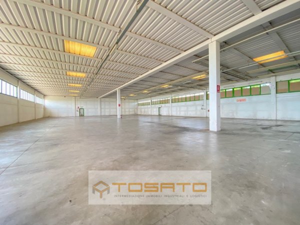 capannone in affitto ad Isola Rizza