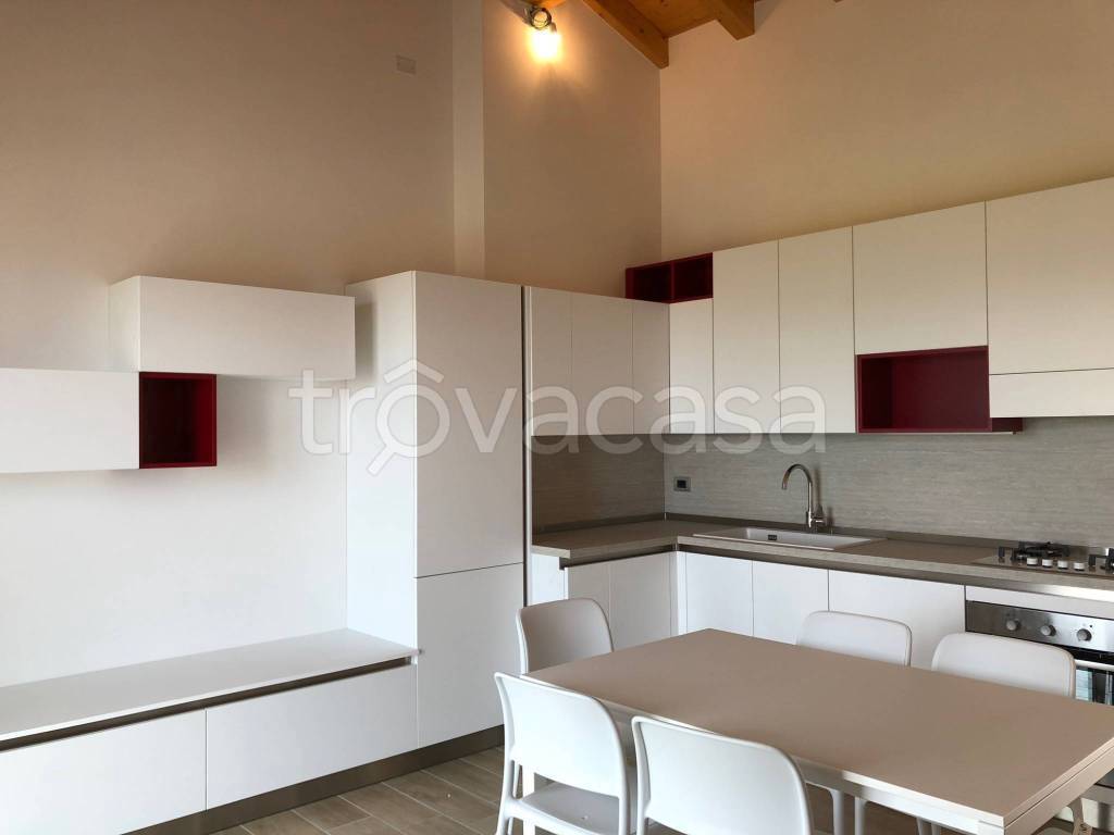 appartamento in affitto a Lazise