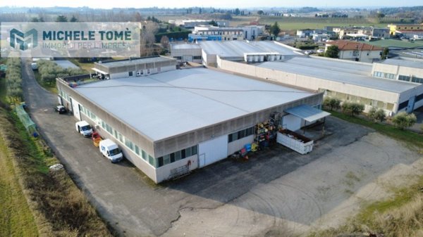 locale commerciale in affitto a Lazise