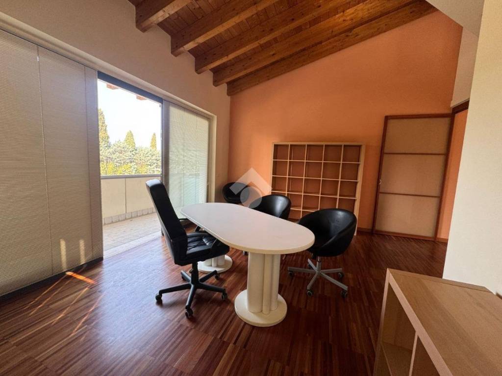 ufficio in affitto a Lazise