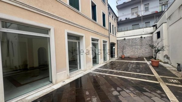 negozio in affitto a Legnago