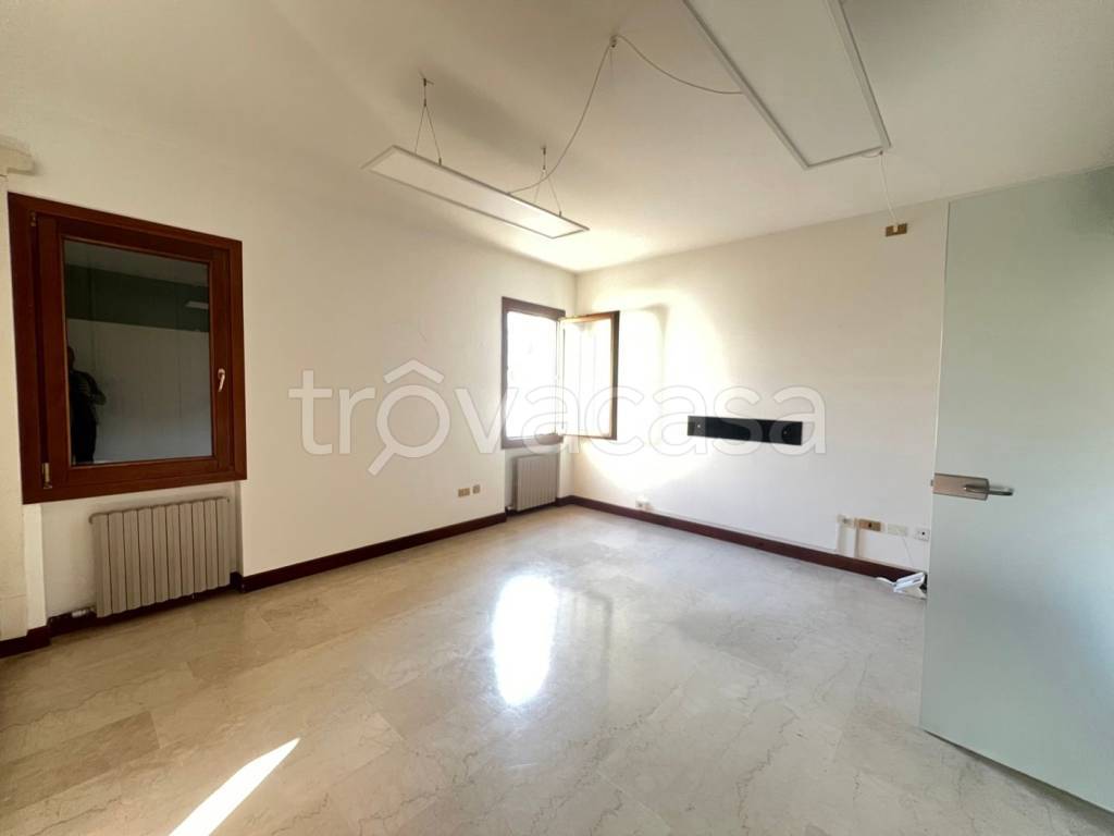 ufficio in affitto a Legnago