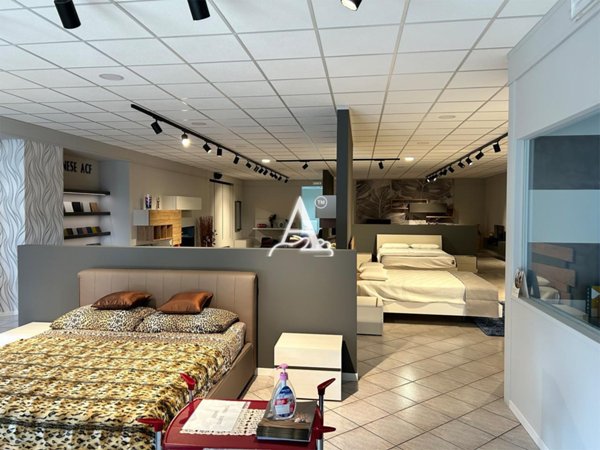 locale commerciale in affitto a Legnago