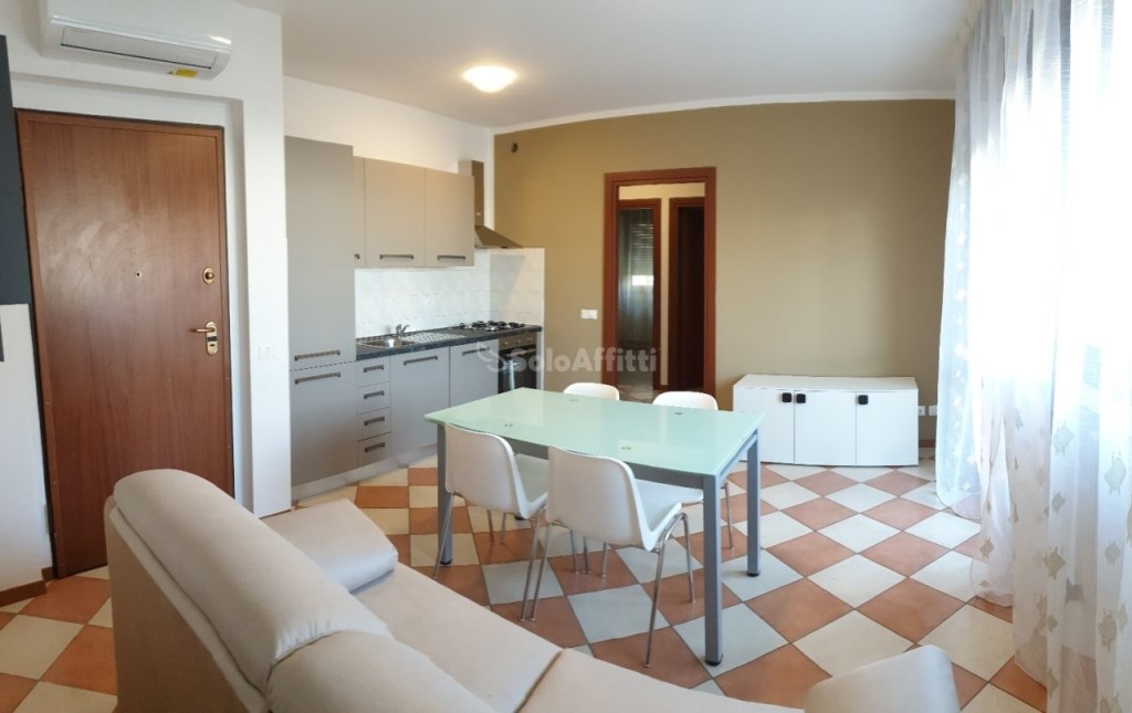 appartamento in affitto a Legnago in zona Porto