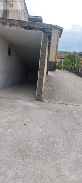 locale di sgombero in affitto a Monteforte d'Alpone in zona Brognoligo