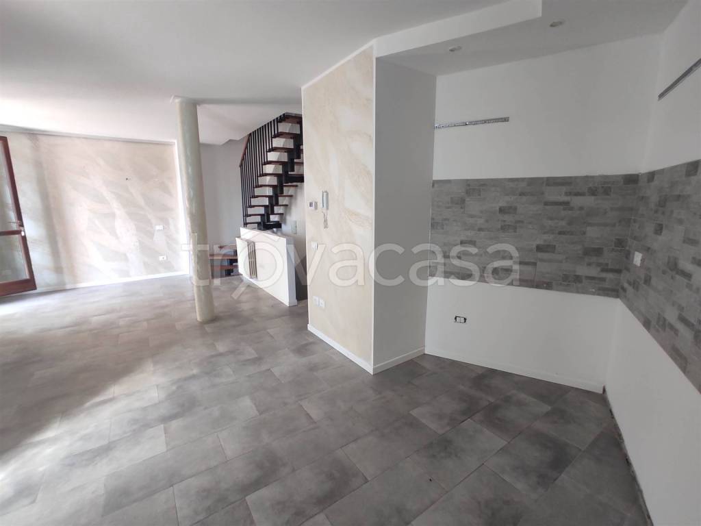 casa indipendente in affitto a Monteforte d'Alpone