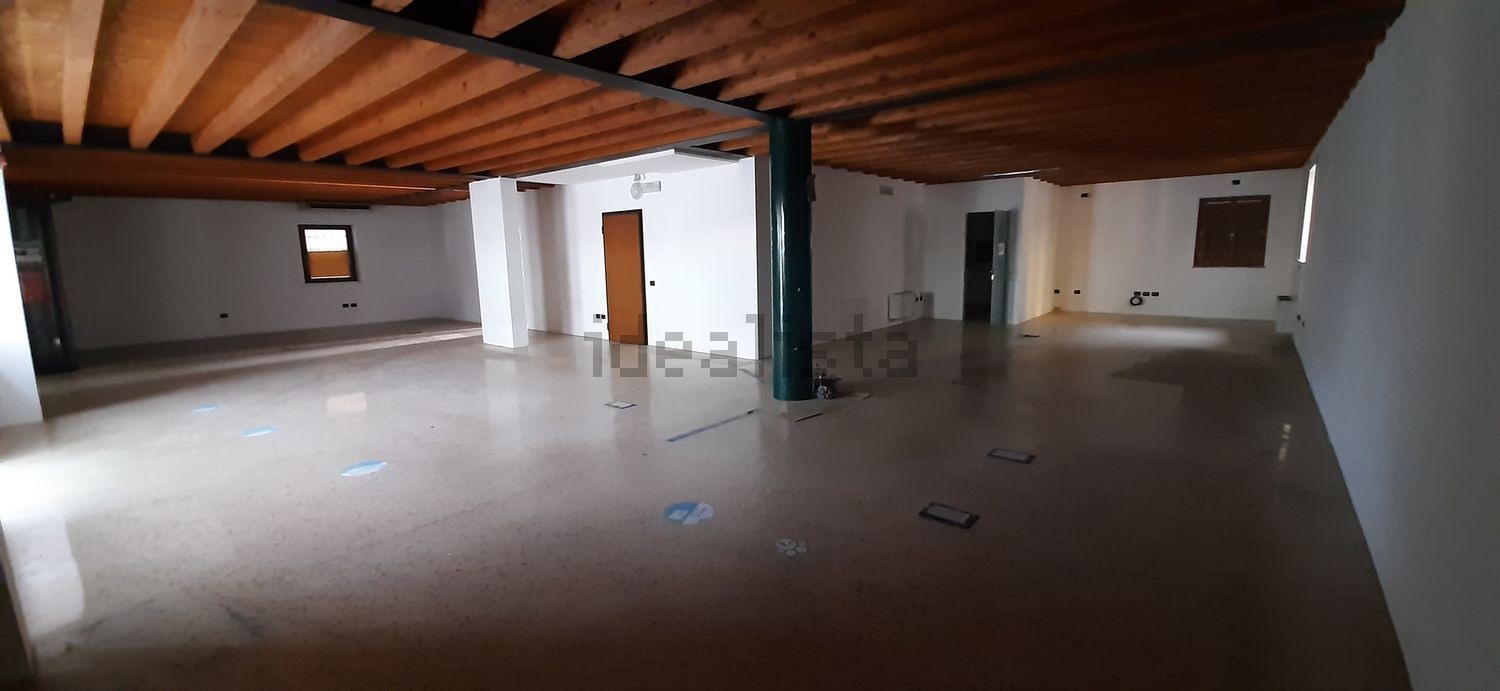 locale commerciale in affitto a Mozzecane