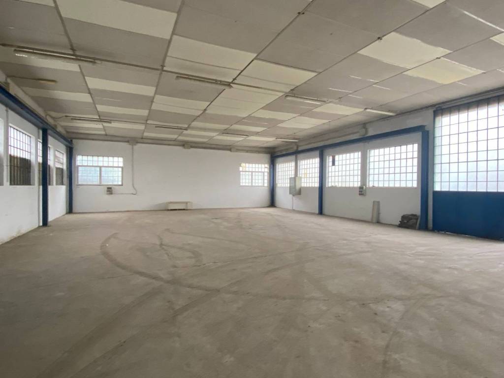 locale commerciale in affitto a Mozzecane