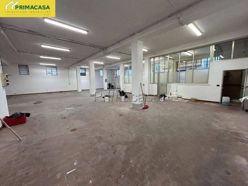 negozio in affitto a Negrar di Valpolicella in zona Santa Maria