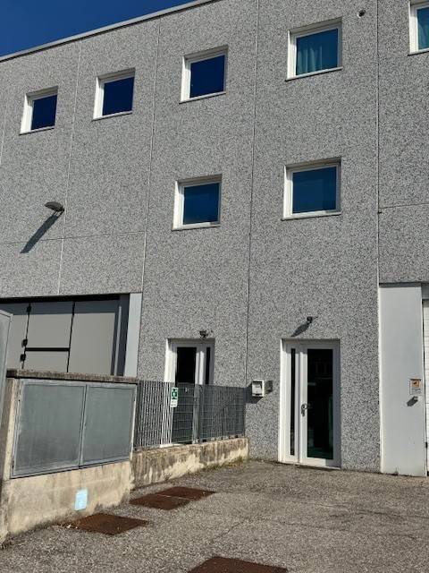 ufficio in affitto a Negrar di Valpolicella in zona Santa Maria