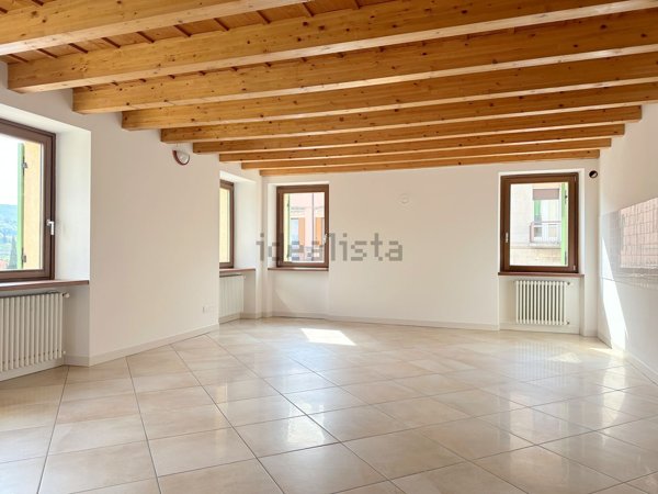 appartamento in affitto a Negrar di Valpolicella in zona Fane