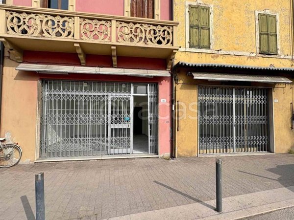 negozio in affitto a Nogara in zona Caselle