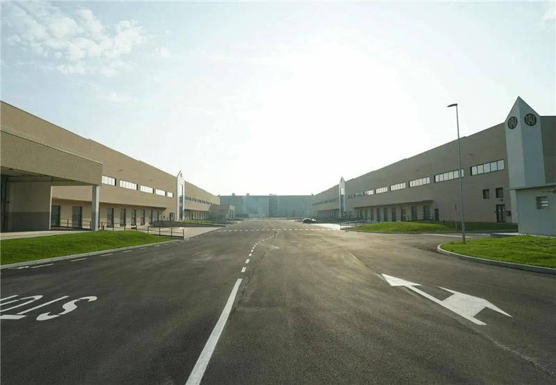 locale commerciale in affitto a Nogarole Rocca