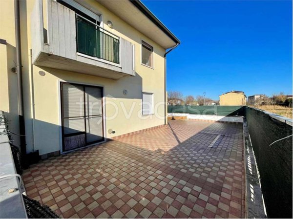 appartamento in affitto a Nogarole Rocca in zona Bagnolo