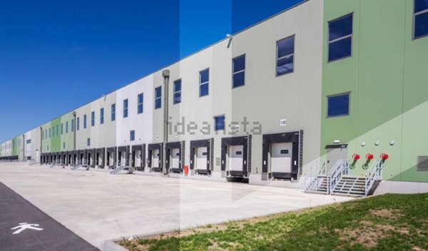 locale di sgombero in affitto a Nogarole Rocca