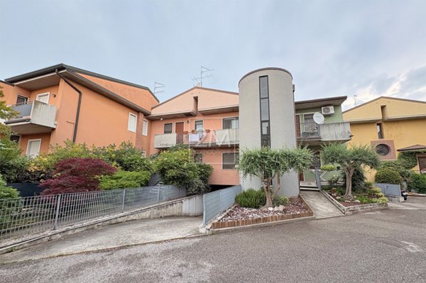 appartamento in affitto a Nogarole Rocca in zona Pradelle