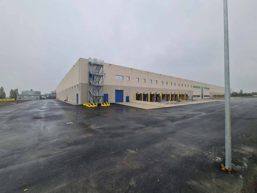 locale commerciale in affitto ad Oppeano