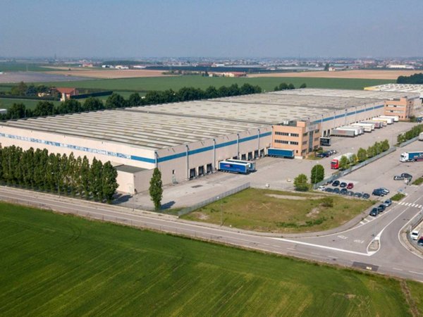 locale commerciale in affitto ad Oppeano