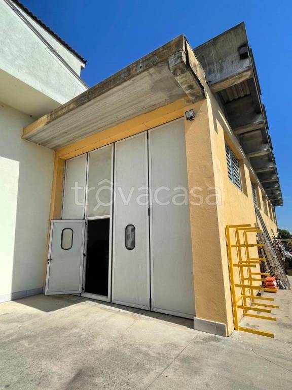 locale commerciale in affitto ad Oppeano