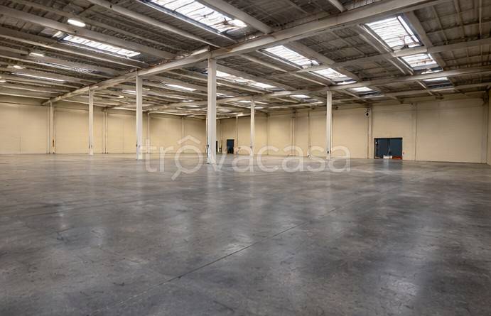 locale commerciale in affitto ad Oppeano in zona Vallese