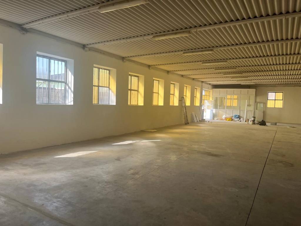 locale commerciale in affitto ad Oppeano in zona Vallese